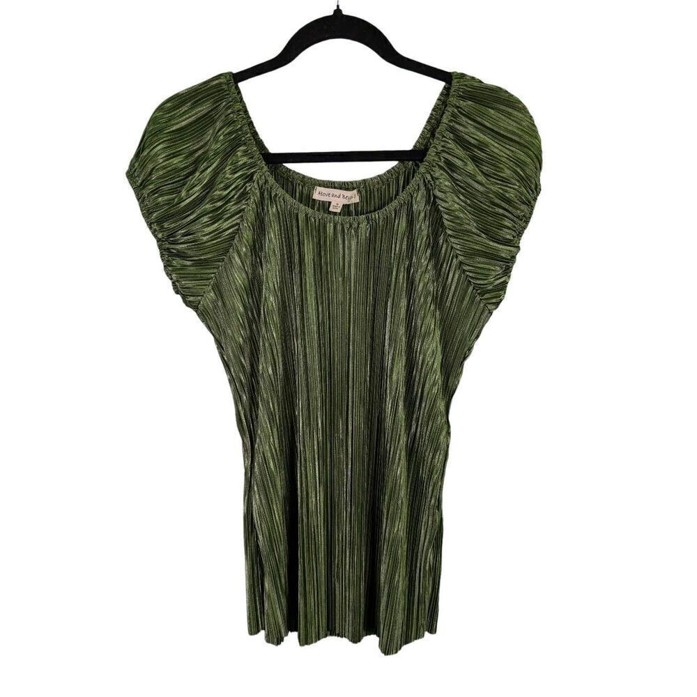 NWT Above & Beyond Pleated Short Sleeves Military Green Women's Medium